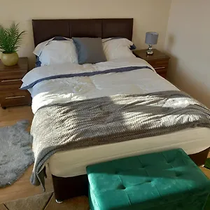 Lovely Shared 3 Bed Near The Thames Guest house