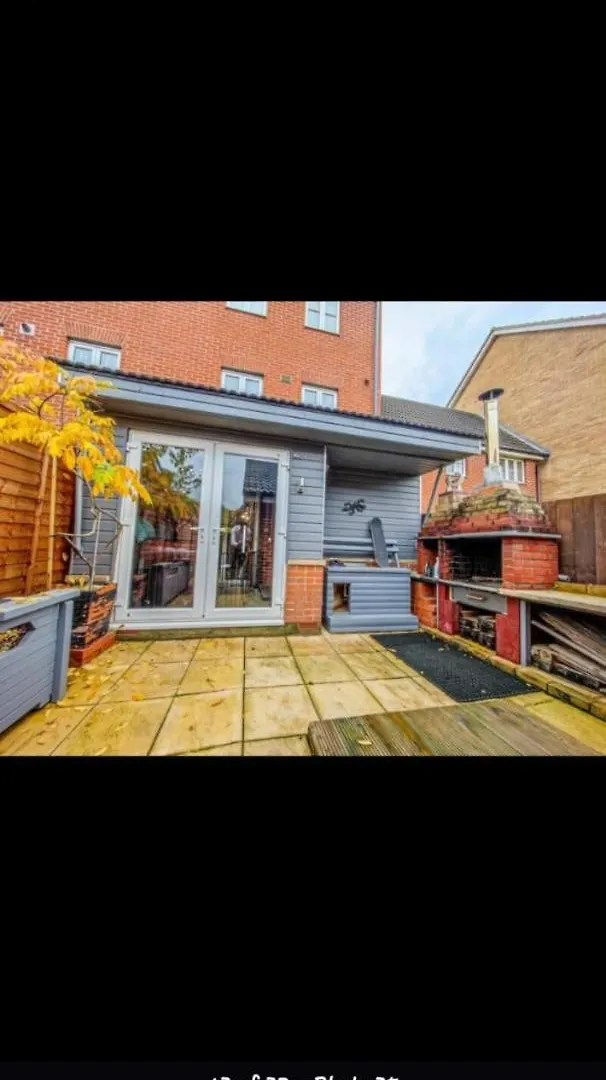 Zenwood Room Thamesmead  Homestay